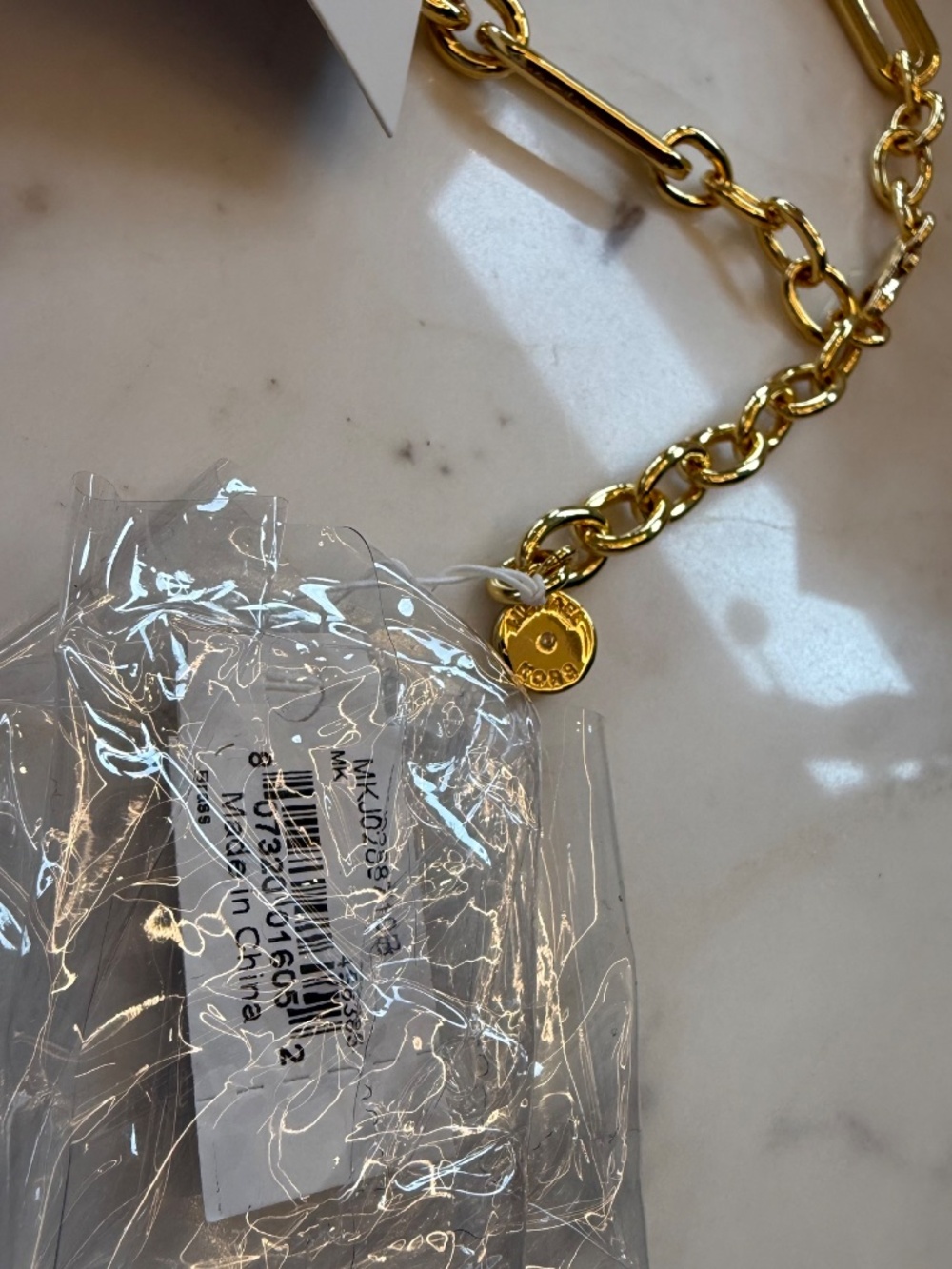 New Michael Kors Heart Necklace - Picture 10 of 16
